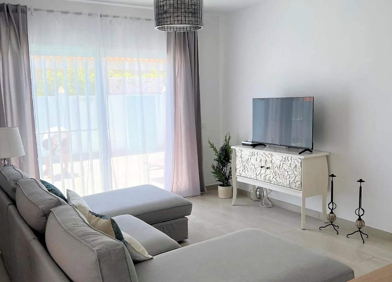Villa Magnolia Callao Salvaje